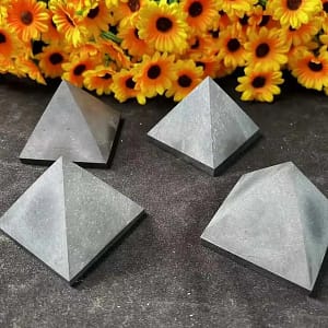 La pyramide de Shungite