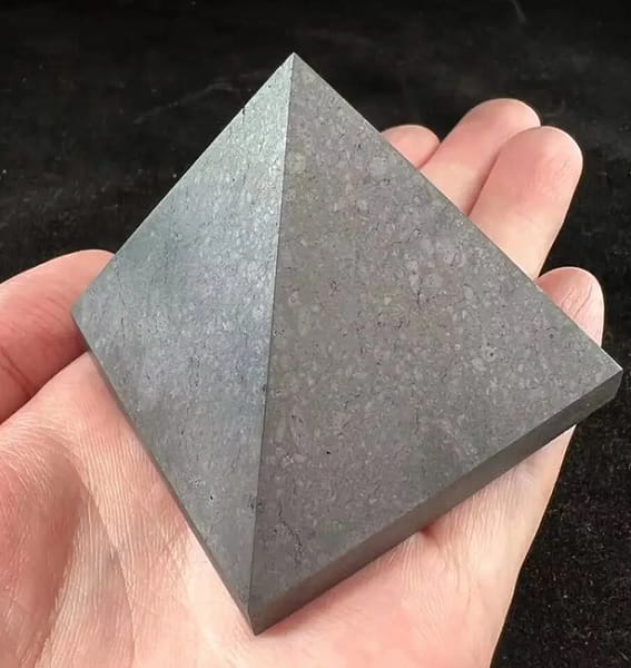 La pyramide de Shungite