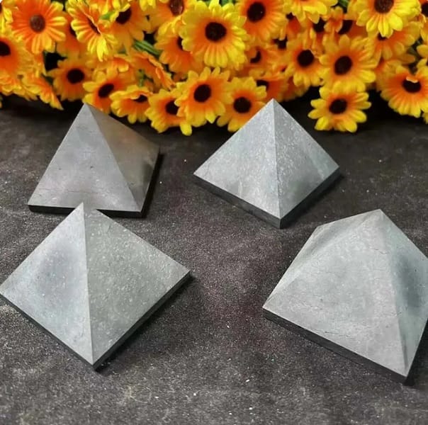 La pyramide de Shungite